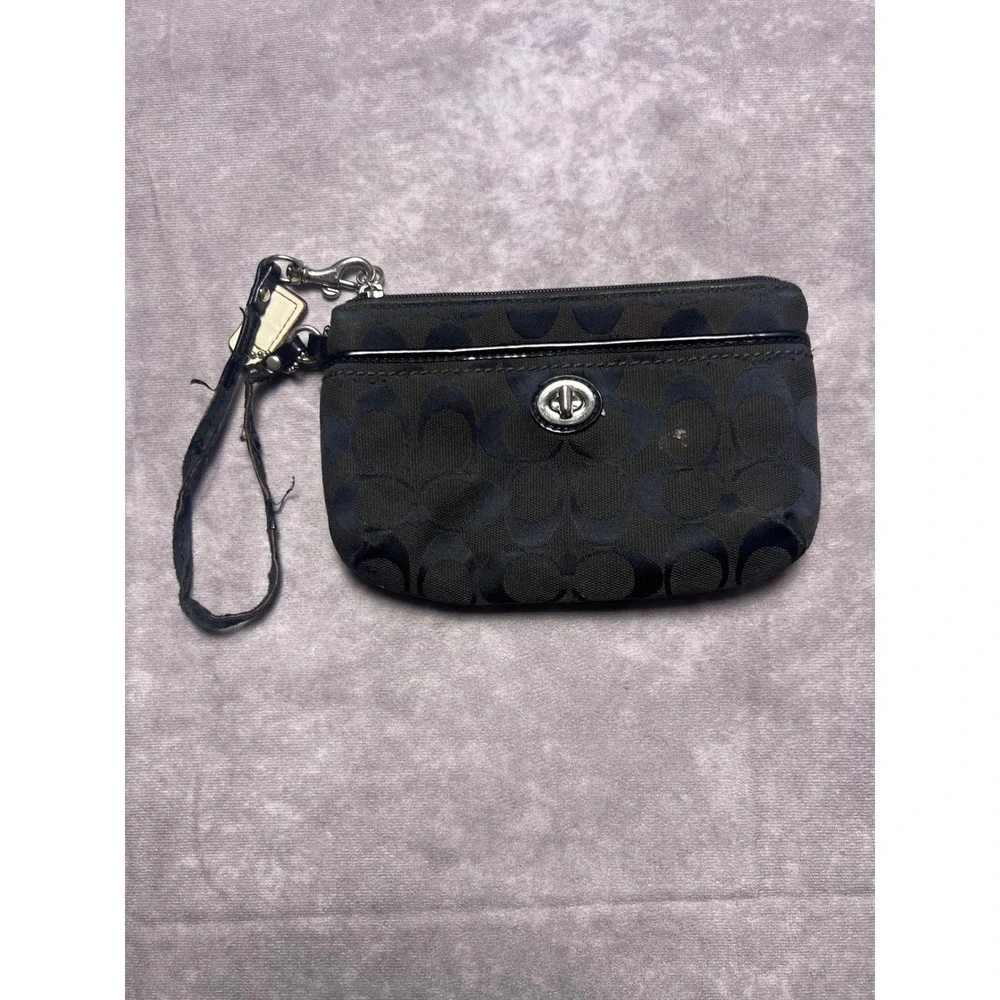 Coach Wristlet Bag Womens Small Black Signature Jacquard Monogram Turnlock Fair